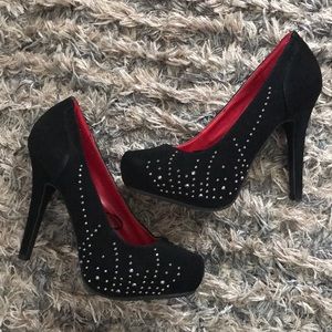 🔥Sexy Heels with Embellishment🔥